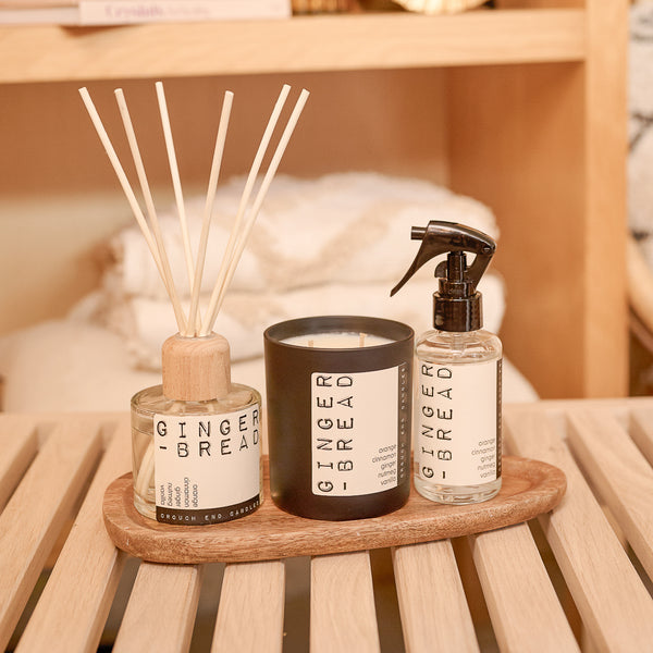 GINGERBREAD  ginger, nutmeg, ground cinnamon & golden honey candle